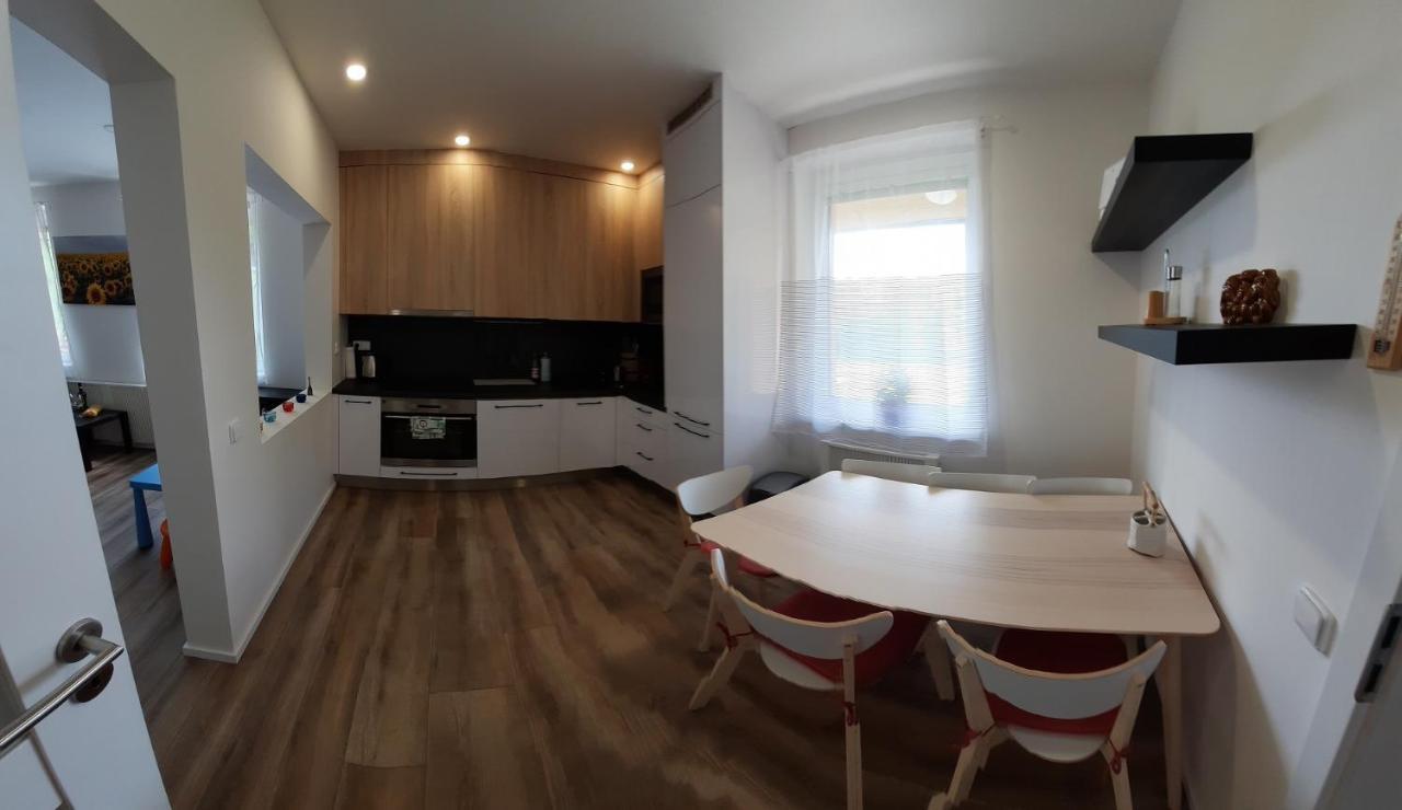 Lisny 105 Cely Novy Dum Se Zahradou U Jizery A Cyklo-Stezky New House By Jizera River And Bicycle Path Zelezny Brod Екстер'єр фото