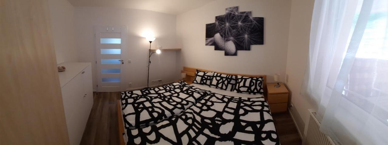 Lisny 105 Cely Novy Dum Se Zahradou U Jizery A Cyklo-Stezky New House By Jizera River And Bicycle Path Zelezny Brod Екстер'єр фото